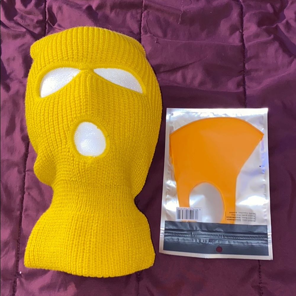 Yellow Ski mask with free yellow mask